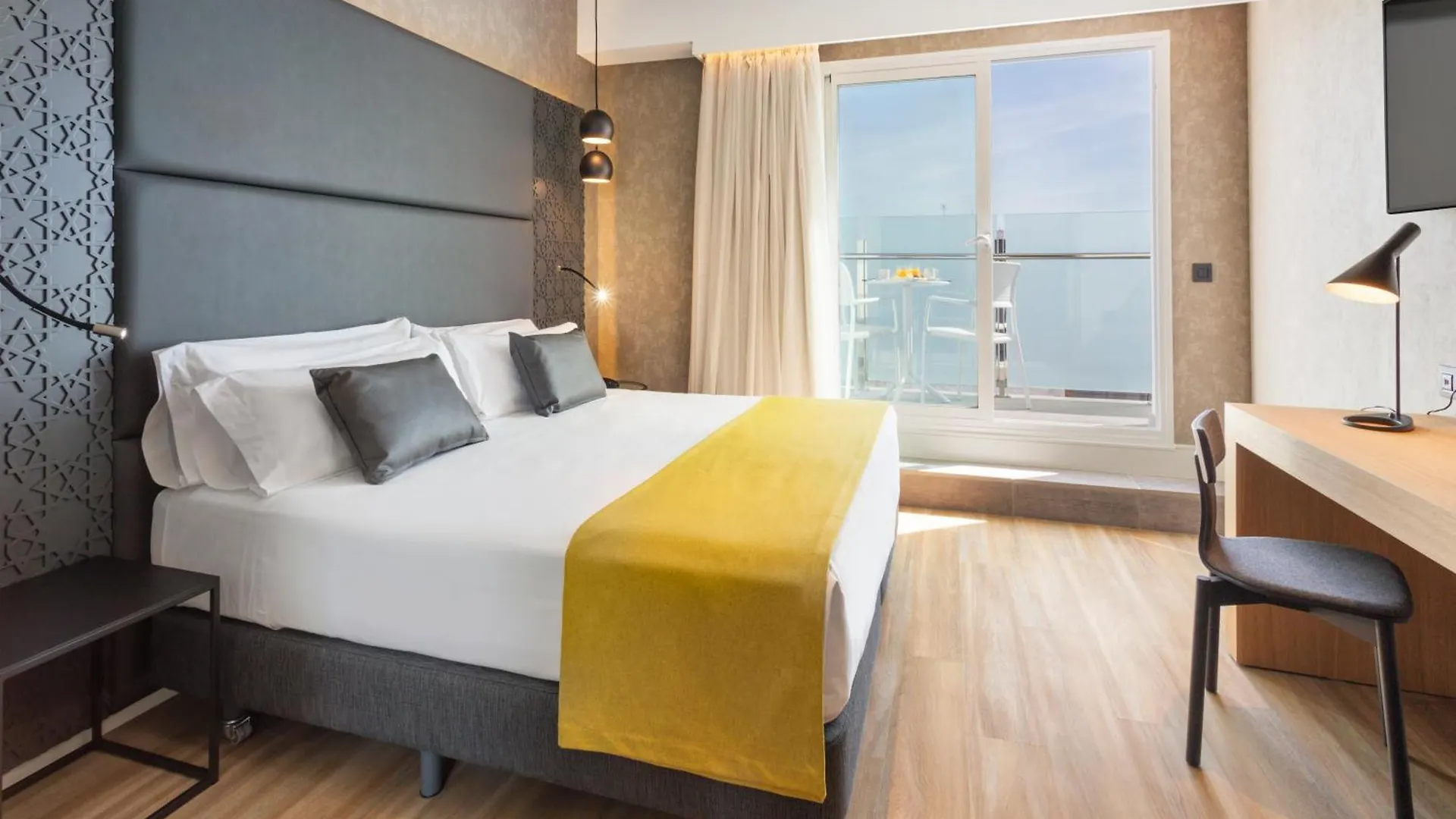 Catalonia Giralda Hotel Sevilha 4*,