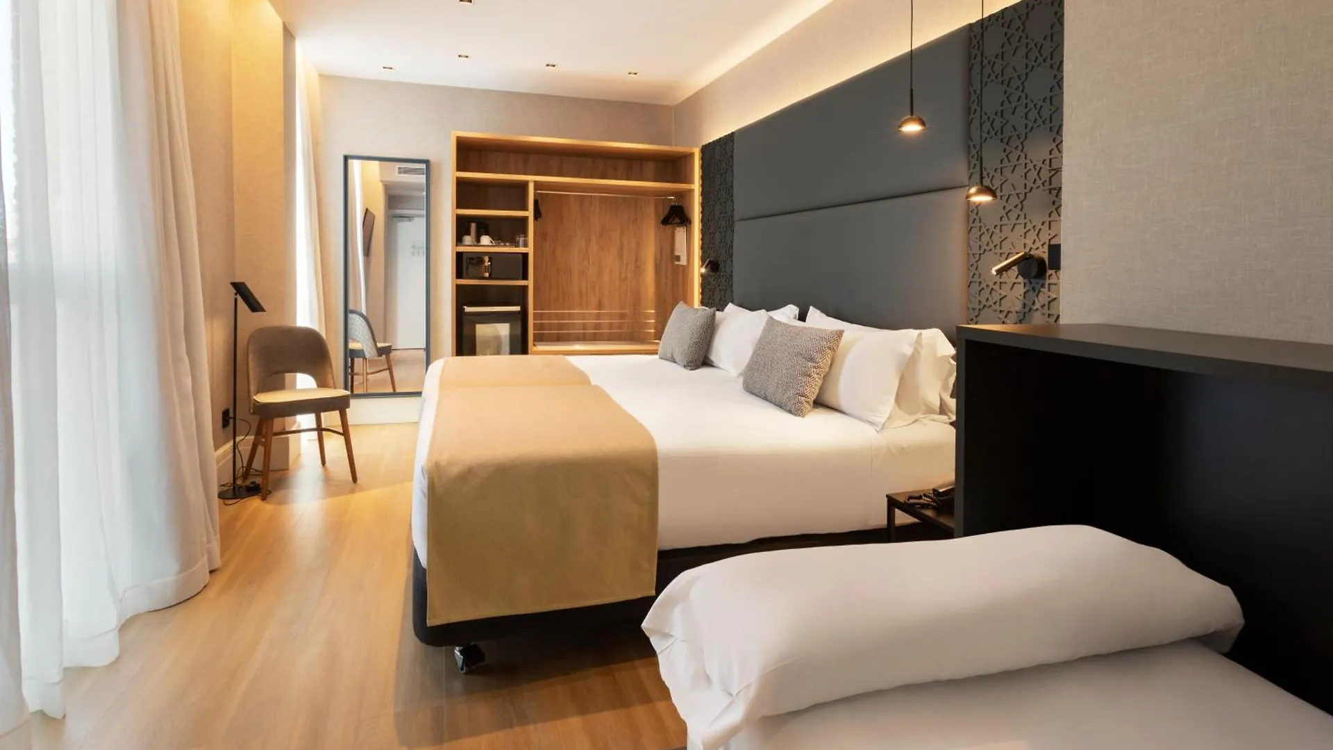 Catalonia Giralda Hotel Seville