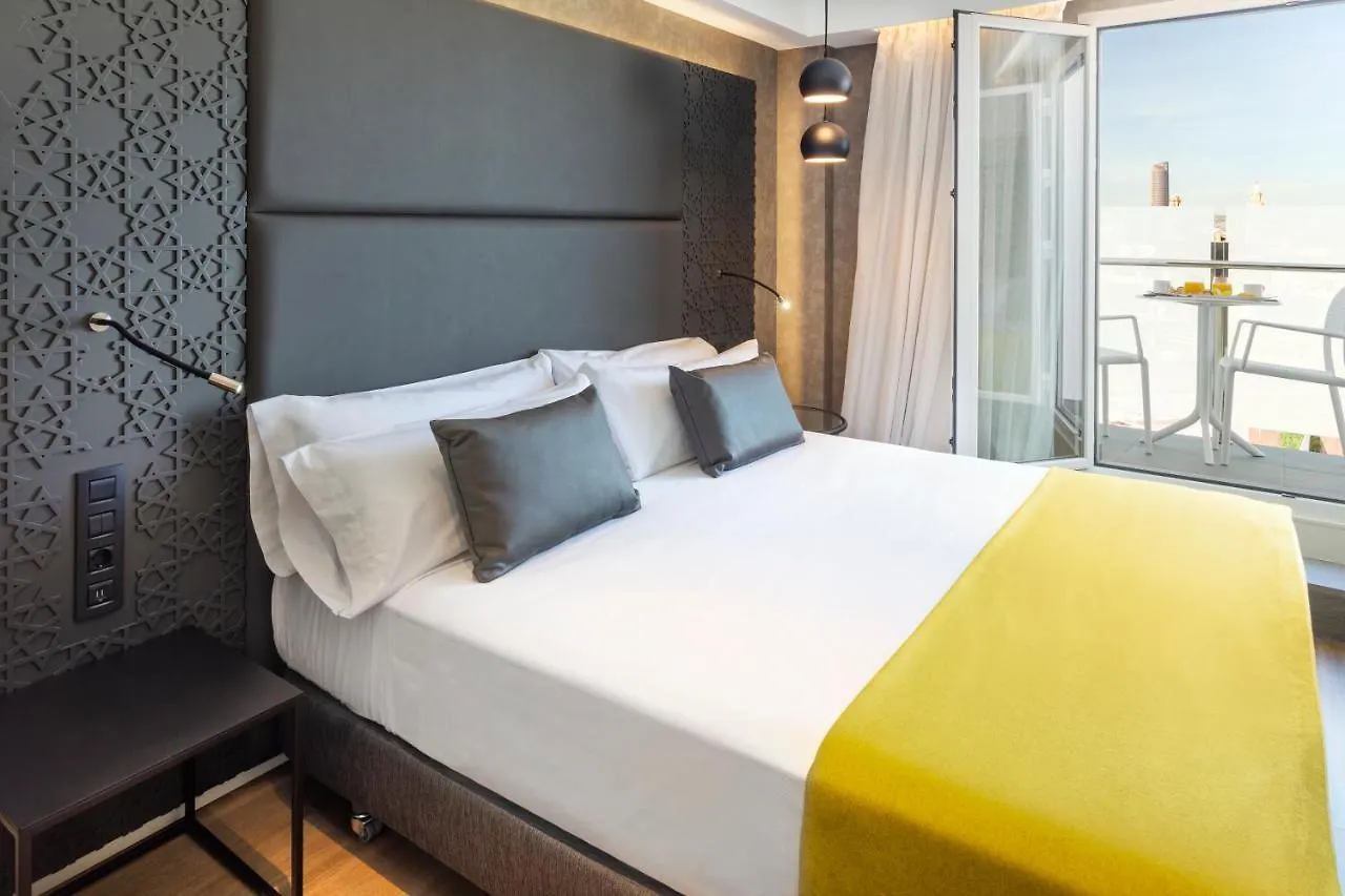 Catalonia Giralda Hotel Sevilla 4*,